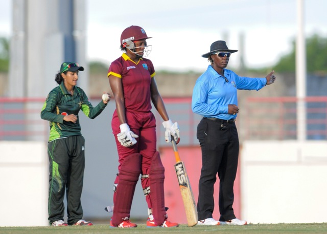 Female umpires Sue Redfern and Jacqueline Williams make history at