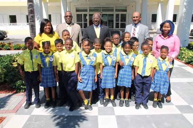 Students of Leonald Conner School tour Government Administration Building